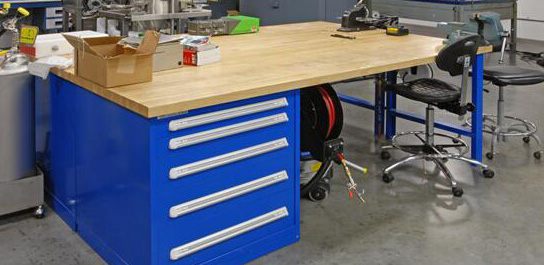 帮助中国重汽动力公司设计钳工工作台